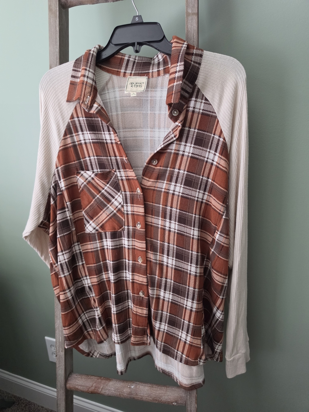 Casual Plaid Button-Down Shirt with Cream Raglan Sleeves - Rust Plaid